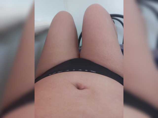 Molly-Janette's BongaCams show and profile