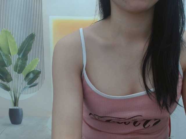 inHI's BongaCams show and profile