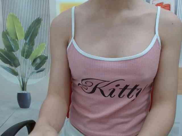 inHI's webcam live show