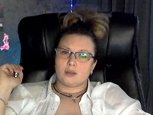 NERVOMOTINA's BongaCams show and profile