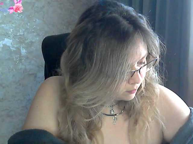 NERVOMOTINA's BongaCams show and profile