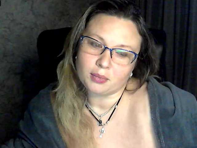 NERVOMOTINA's BongaCams show and profile