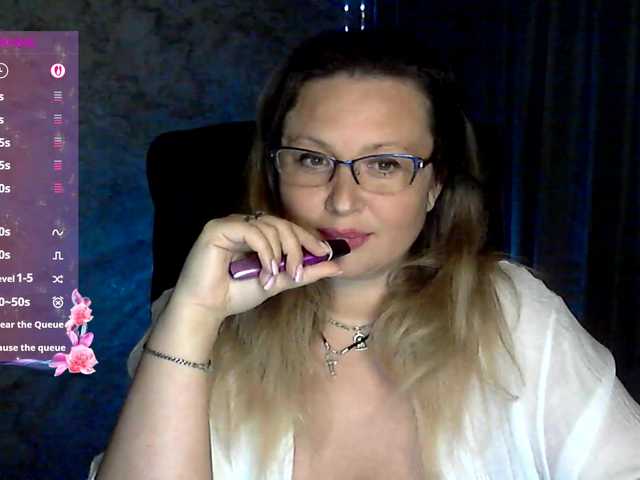 NERVOMOTINA's BongaCams show and profile