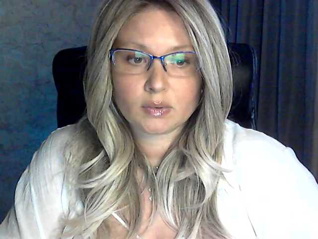 NERVOMOTINA's BongaCams show and profile