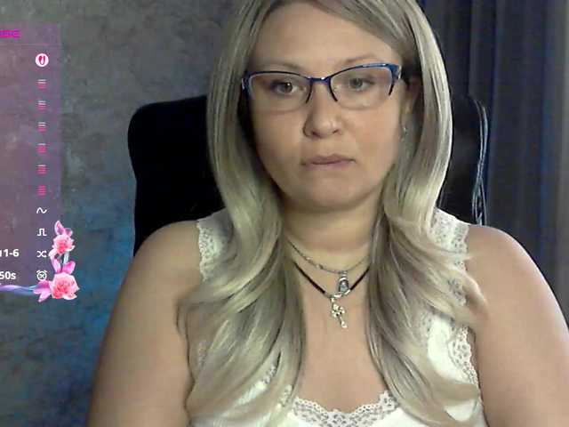 NERVOMOTINA's BongaCams show and profile