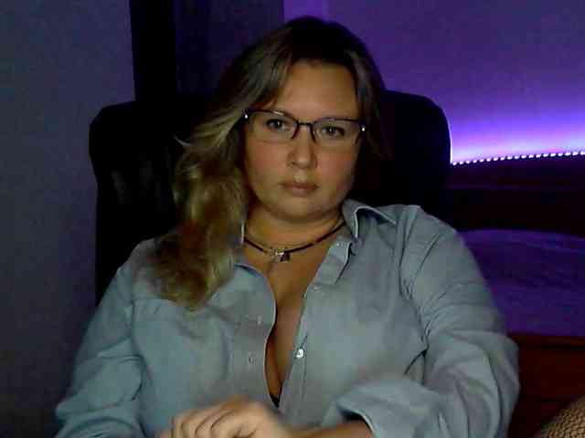 NERVOMOTINA Live Webcam on BongaCams