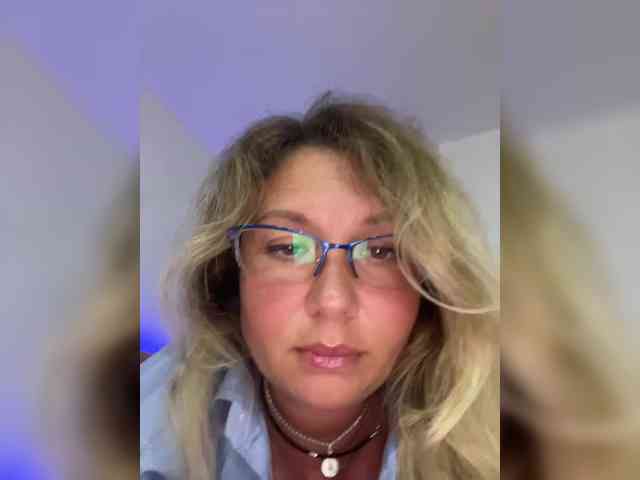 NERVOMOTINA Live Webcam on BongaCams