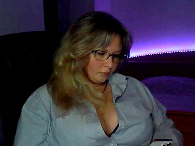 NERVOMOTINA Live Webcam on BongaCams