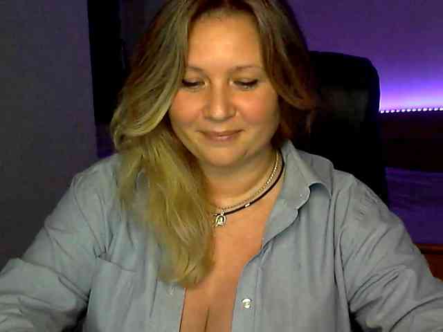 NERVOMOTINA Live Webcam on BongaCams