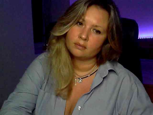 NERVOMOTINA Live Webcam on BongaCams