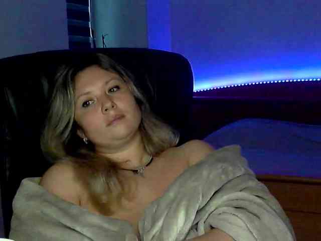 NERVOMOTINA Live Webcam on BongaCams