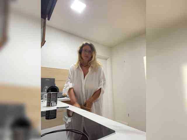 online live sex cam NERVOMOTINA