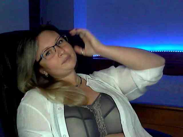 NERVOMOTINA Live Webcam on BongaCams