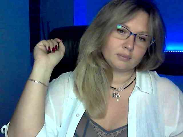 NERVOMOTINA Live Webcam on BongaCams