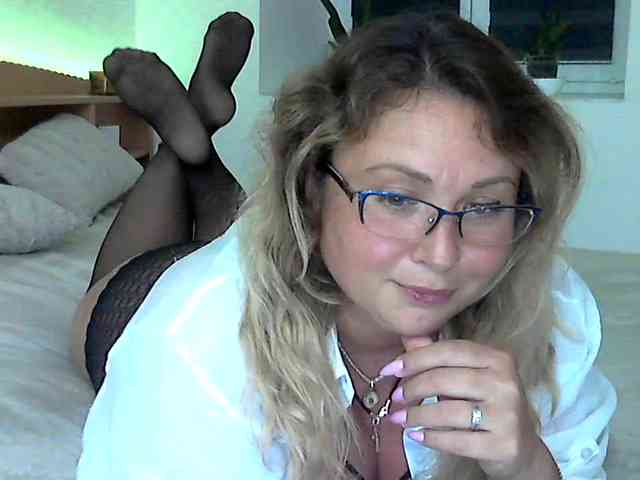 web cam striptease NERVOMOTINA