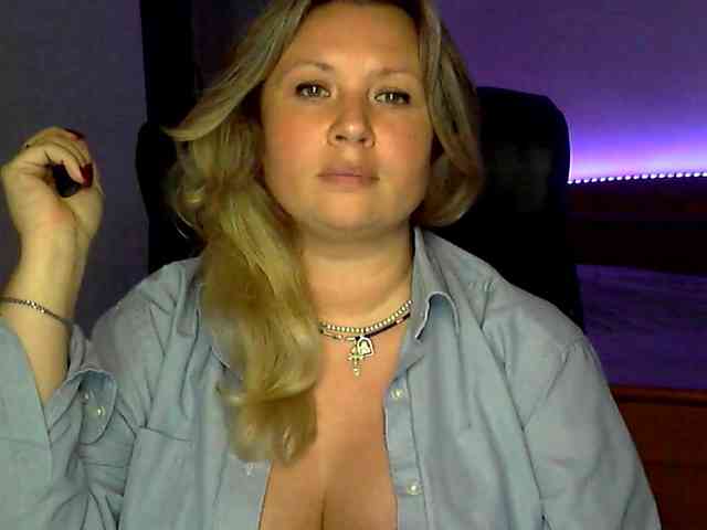 NERVOMOTINA Live Webcam on BongaCams