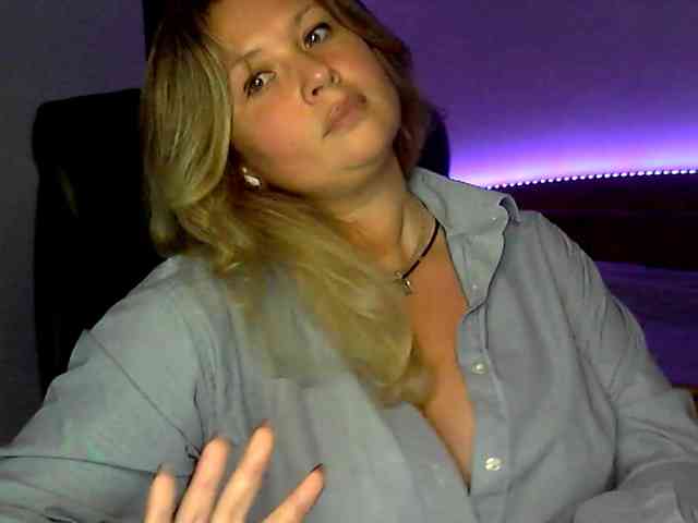 NERVOMOTINA Live Webcam on BongaCams