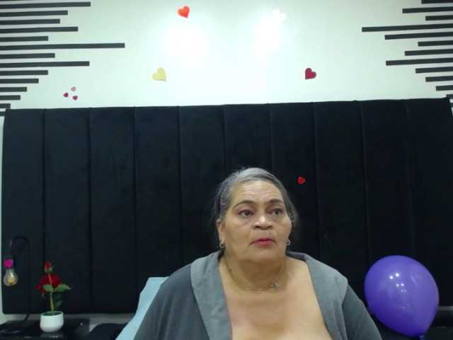 VickyBoobss's BongaCams show and profile