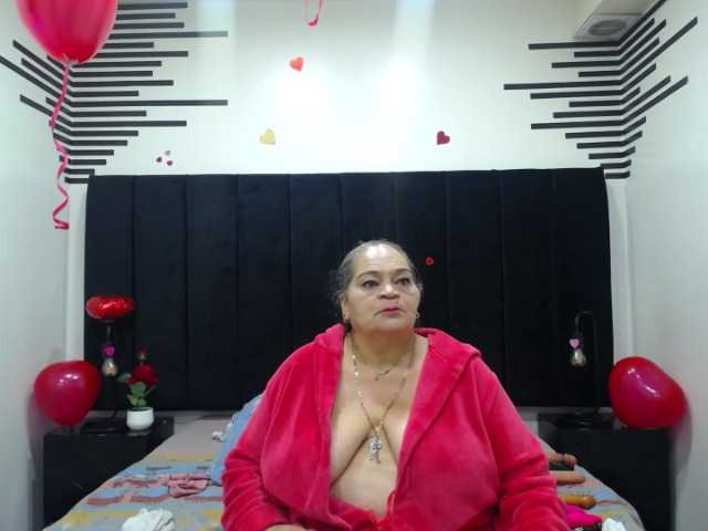 VickyBoobss's BongaCams show and profile