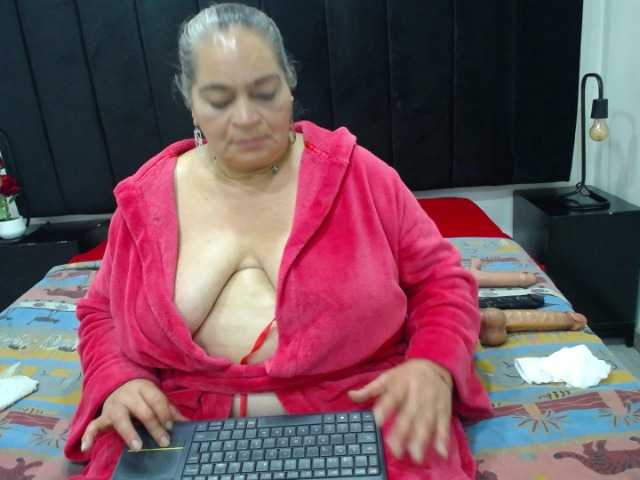 VickyBoobss's BongaCams show and profile