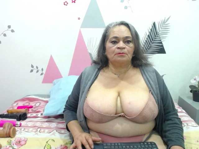 VickyBoobss's BongaCams show and profile