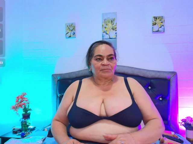 VickyBoobss's BongaCams show and profile