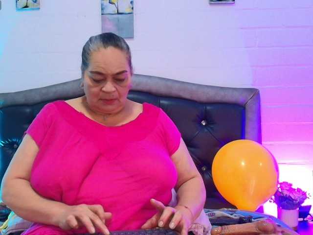 VickyBoobss's BongaCams show and profile