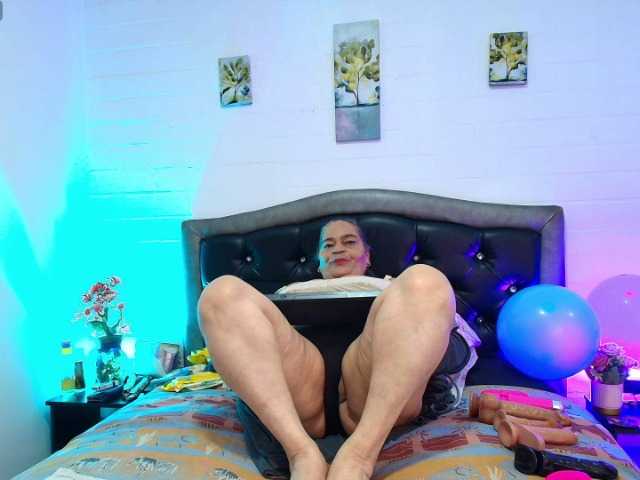 VickyBoobss's BongaCams show and profile