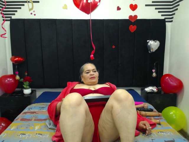 VickyBoobss from BongaCams is Freechat