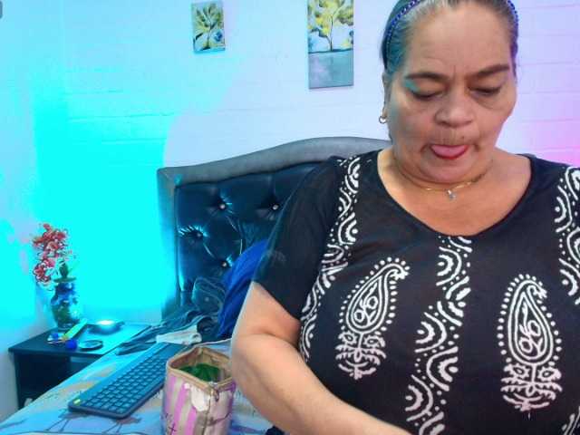 VickyBoobss's BongaCams show and profile
