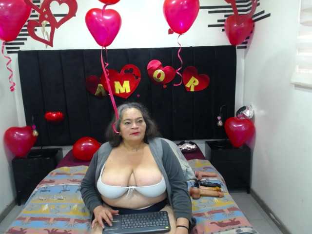 VickyBoobss's BongaCams show and profile