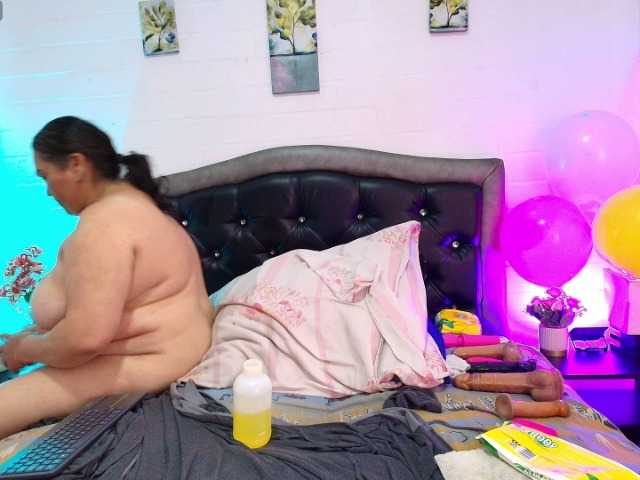 VickyBoobss's BongaCams show and profile