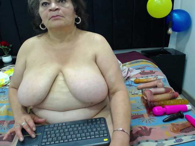 Explore hot camwhore VickyBoobss VickyBoobss from BongaCams