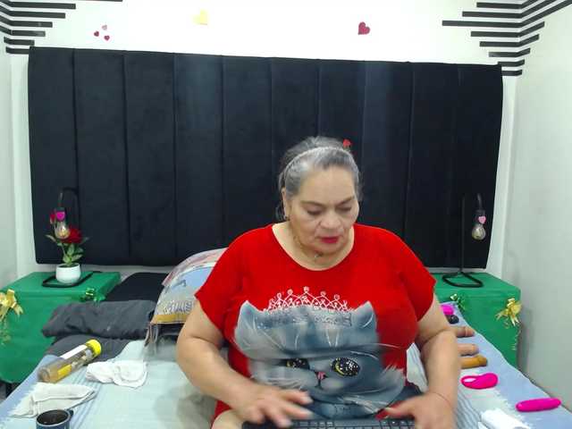 VickyBoobss's BongaCams show and profile