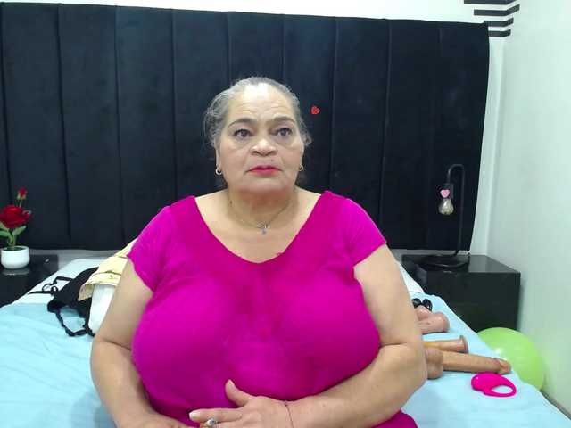 VickyBoobss's BongaCams show and profile