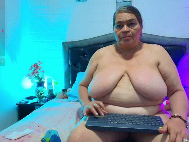 VickyBoobss's BongaCams show and profile