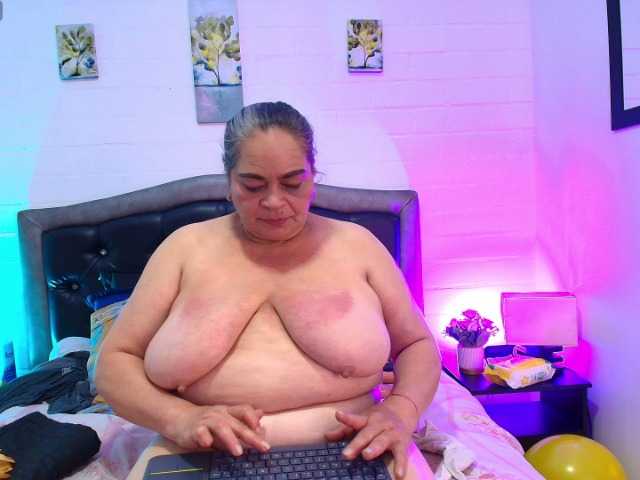VickyBoobss's BongaCams show and profile
