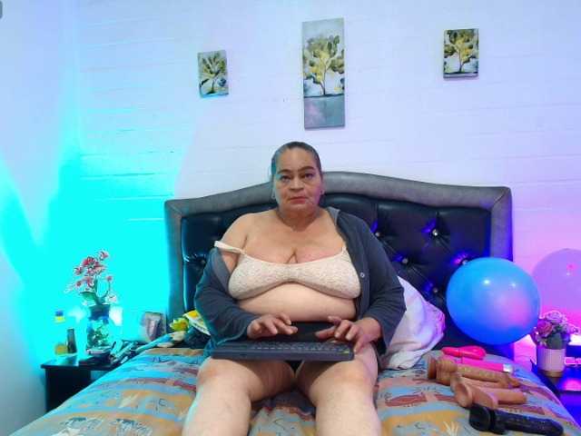 VickyBoobss's BongaCams show and profile