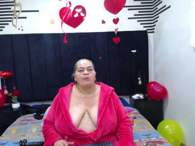 VickyBoobss's BongaCams show and profile