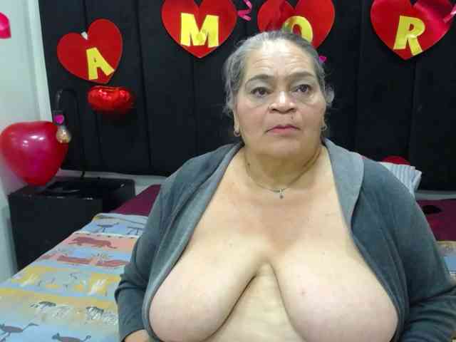 QueenMatturex webcam