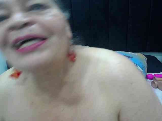 QueenMatturex webcam