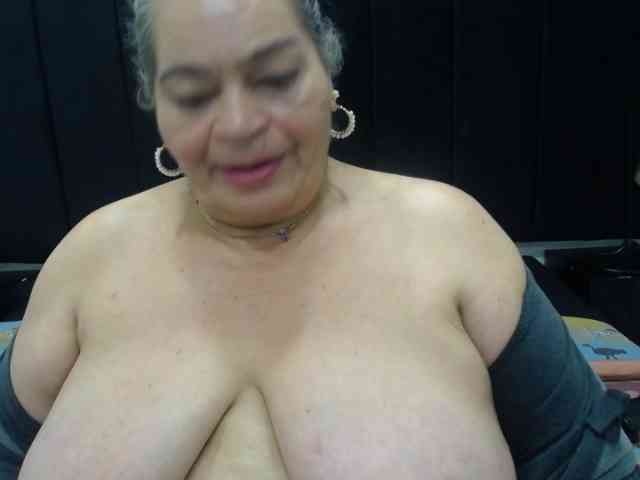 QueenMatturex webcam