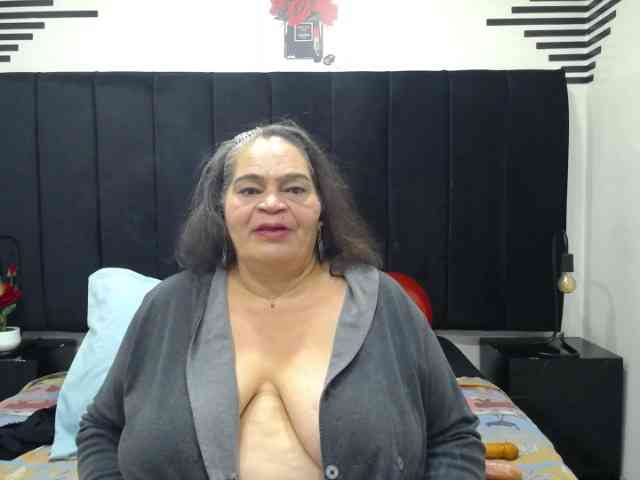 QueenMatturex webcam