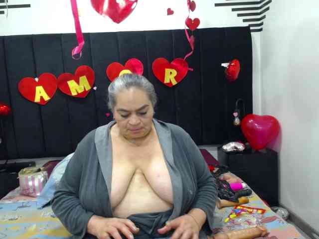 QueenMatturex webcam