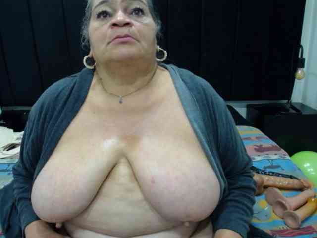 QueenMatturex webcam