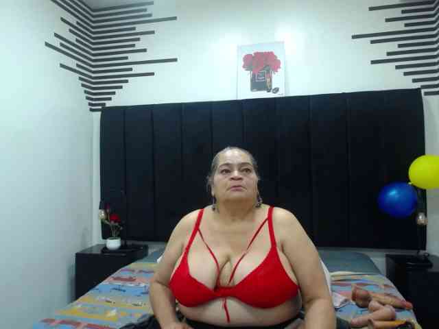 QueenMatturex webcam