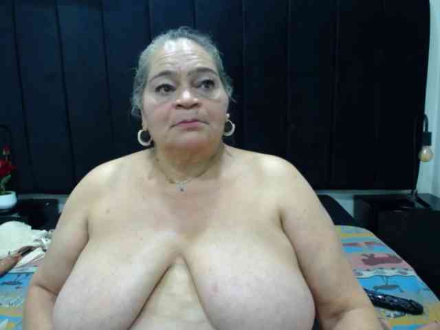 QueenMatturex webcam