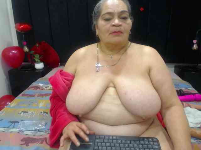 QueenMatturex webcam