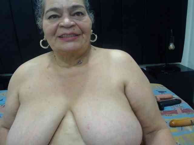 QueenMatturex webcam