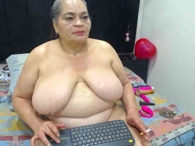 QueenMatturex webcam